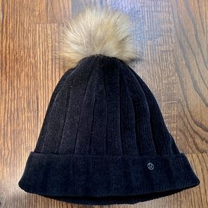 Lulu lemon beanie